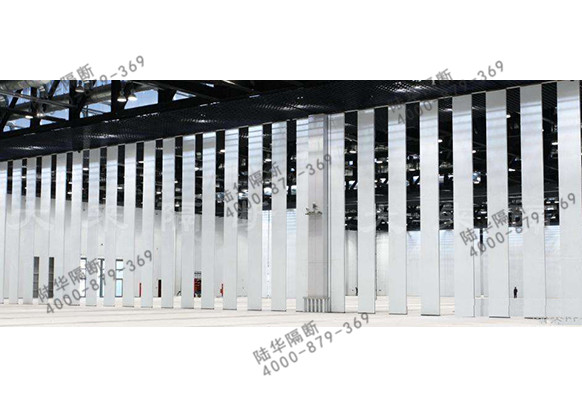 超高型活动隔断